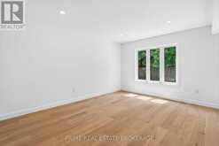 5 - 177 CHESTNUT STREET | Lucan Biddulph Ontario | Slide Image Nine