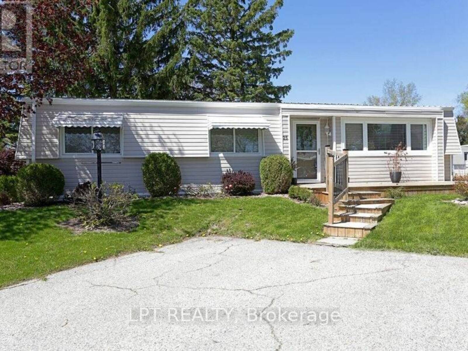25 MAPLE GROVE ROAD, Lindsay, Ontario K9V 4R6