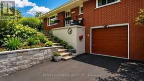 1031 EAGLE DRIVE | London Ontario | Slide Image Two
