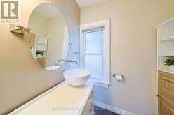 221 BRIGHT STREET | Sarnia Ontario | Slide Image Nineteen