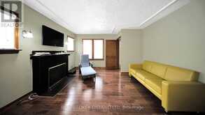 74 STERLING STREET | London Ontario | Slide Image Four