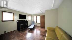 74 STERLING STREET | London Ontario | Slide Image Five