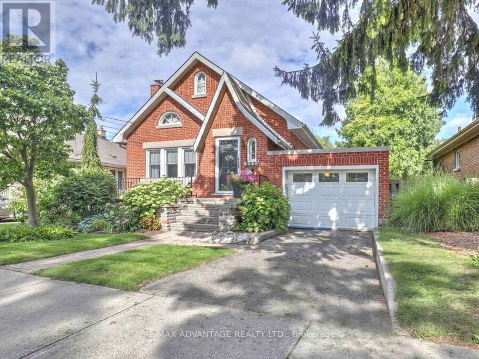 232 EDWARD STREET, London, Ontario N6C 3J4
