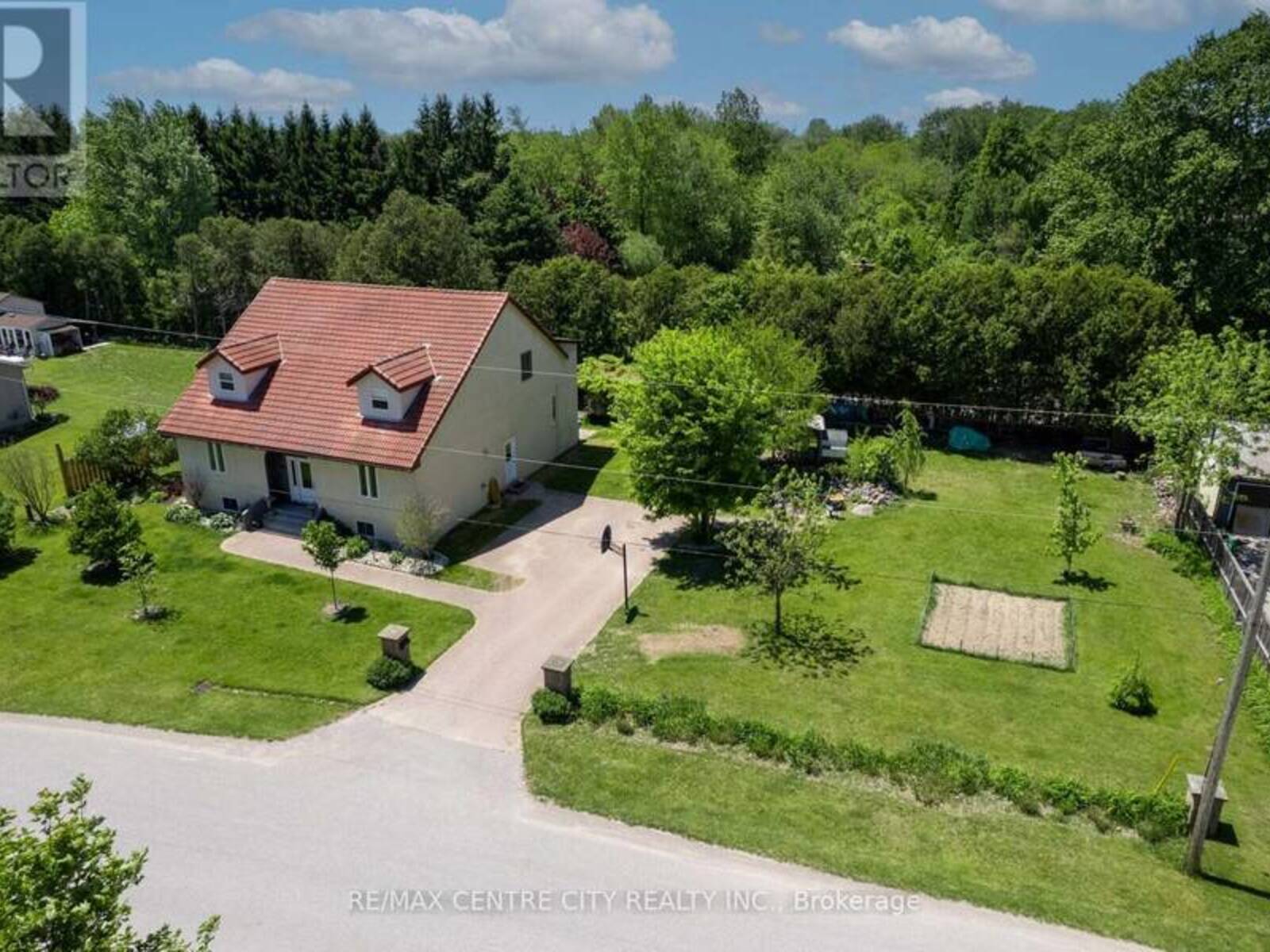 176 EASTMAN AVENUE, Strathroy-Caradoc, Ontario N7G 3K1