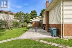 587 CLASSIC COURT | London Ontario | Slide Image Thirty-five