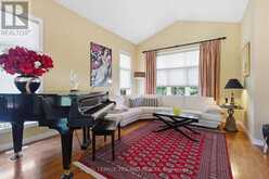 4 BARON CRESCENT | Komoka Ontario | Slide Image Eight