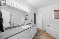 44 JUNIPER CRESCENT | Strathroy-Caradoc Ontario | Slide Image Sixteen