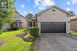 44 JUNIPER CRESCENT | Strathroy-Caradoc Ontario | Slide Image Two