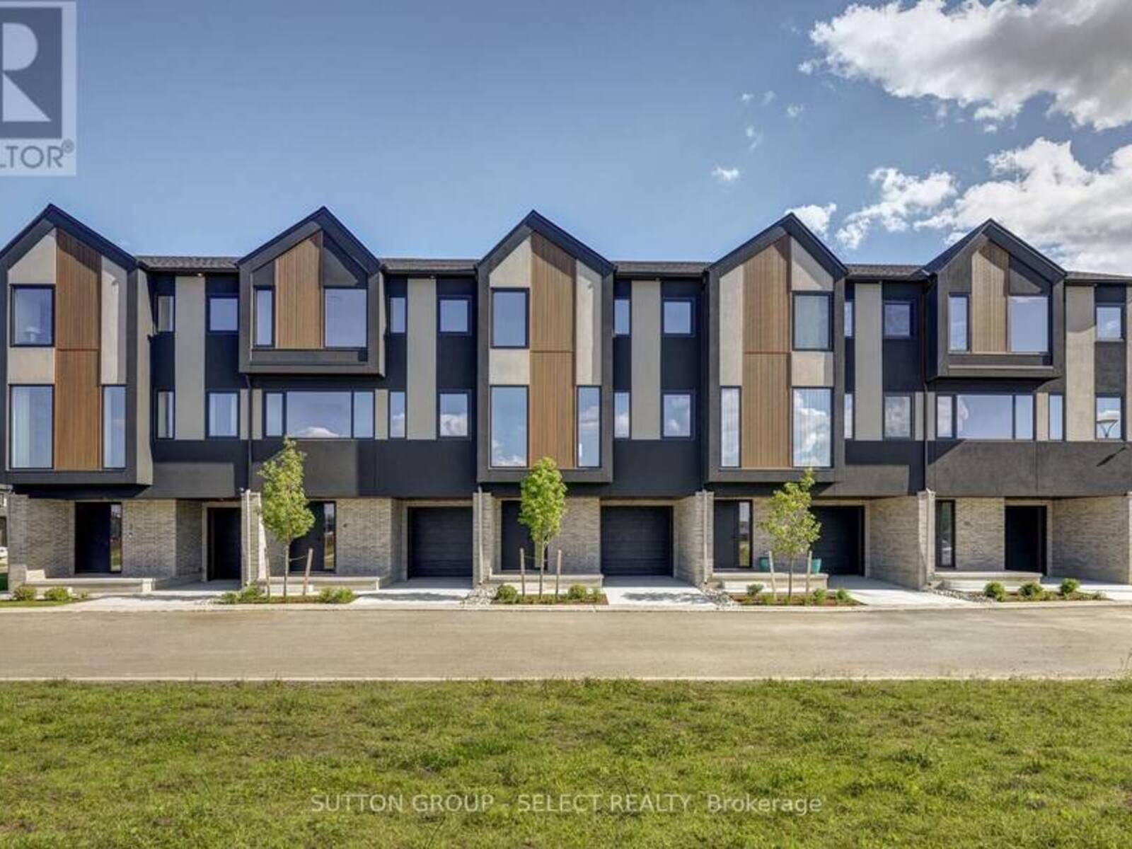 10 - 3090 PETTY ROAD, London, Ontario N6L 0H3