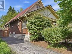 444 GROSVENOR STREET London Ontario, N5Y 3S7
