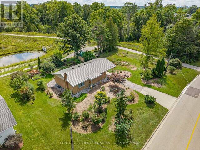 52 GILL ROAD Grand Bend Ontario, N0M 1T0 - 2 Bedrooms Home For Sale