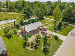 52 GILL ROAD Grand Bend Ontario, N0M 1T0