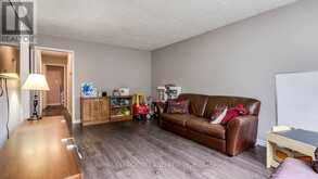 36 UPCOTT CRESCENT | London Ontario | Slide Image Six