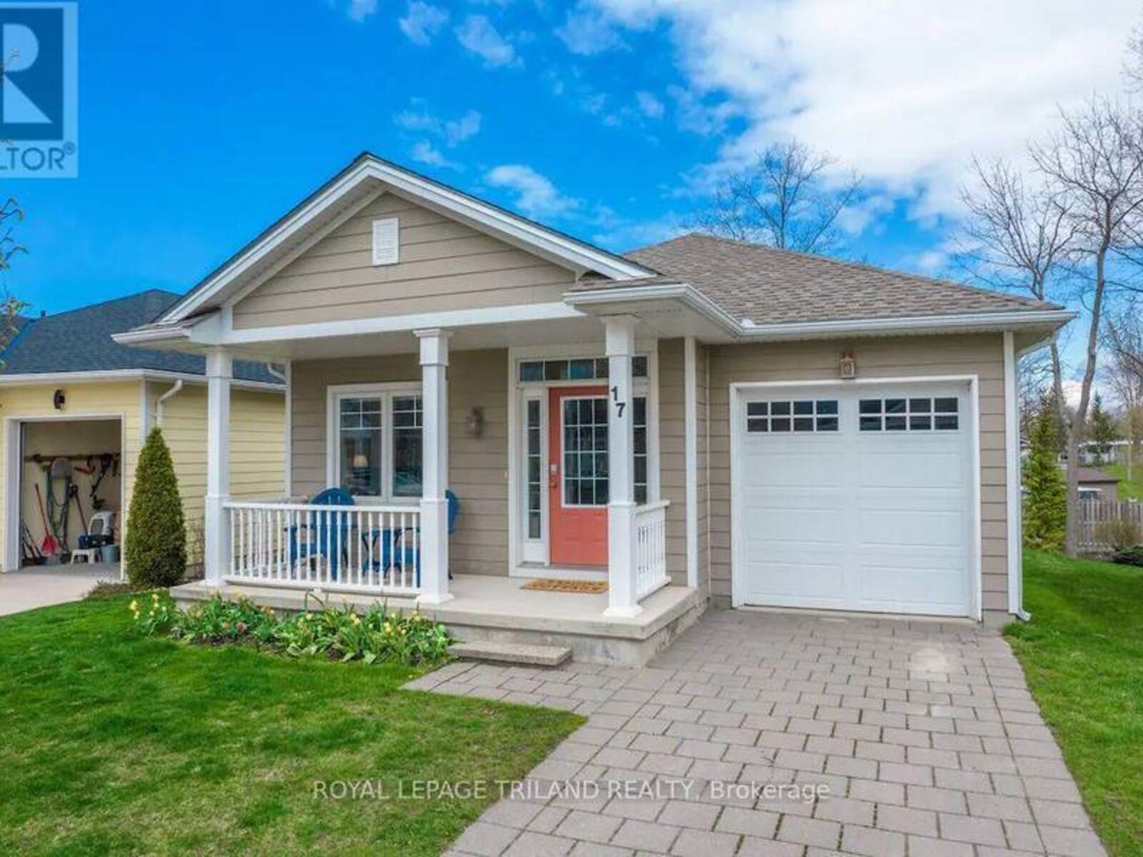 17 VILLAGE GATE, Grand Bend, Ontario N0M 1T0