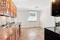 20 LYNNGATE COURT | London Ontario | Slide Image Twelve