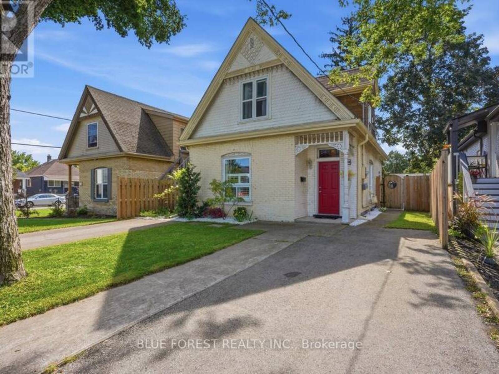 3 MARMORA STREET, London, Ontario N5Z 1Z4