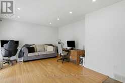 270 SOUTH LEAKSDALE CIRCLE | London Ontario | Slide Image Twenty-one