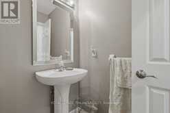 270 SOUTH LEAKSDALE CIRCLE | London Ontario | Slide Image Twenty-three