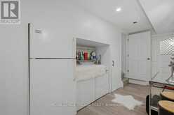 270 SOUTH LEAKSDALE CIRCLE | London Ontario | Slide Image Thirty-two