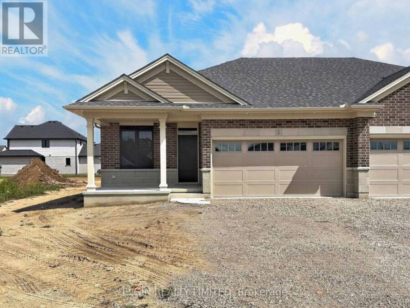 2 THOMAS COURT, St. Thomas, Ontario N5P 0E5