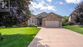 50 RED CLOVER COURT | Ilderton Ontario | Slide Image Two