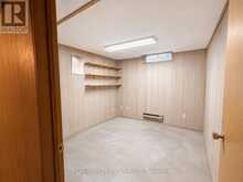 95 CLIFTON CRESCENT S | London Ontario | Slide Image Seventeen
