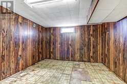 1 PICKWICK PLACE | London Ontario | Slide Image Thirteen