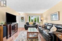 65 VILLENEUVE CRESCENT | London Ontario | Slide Image Six