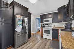 4 HARDING CRESCENT | London Ontario | Slide Image Nine