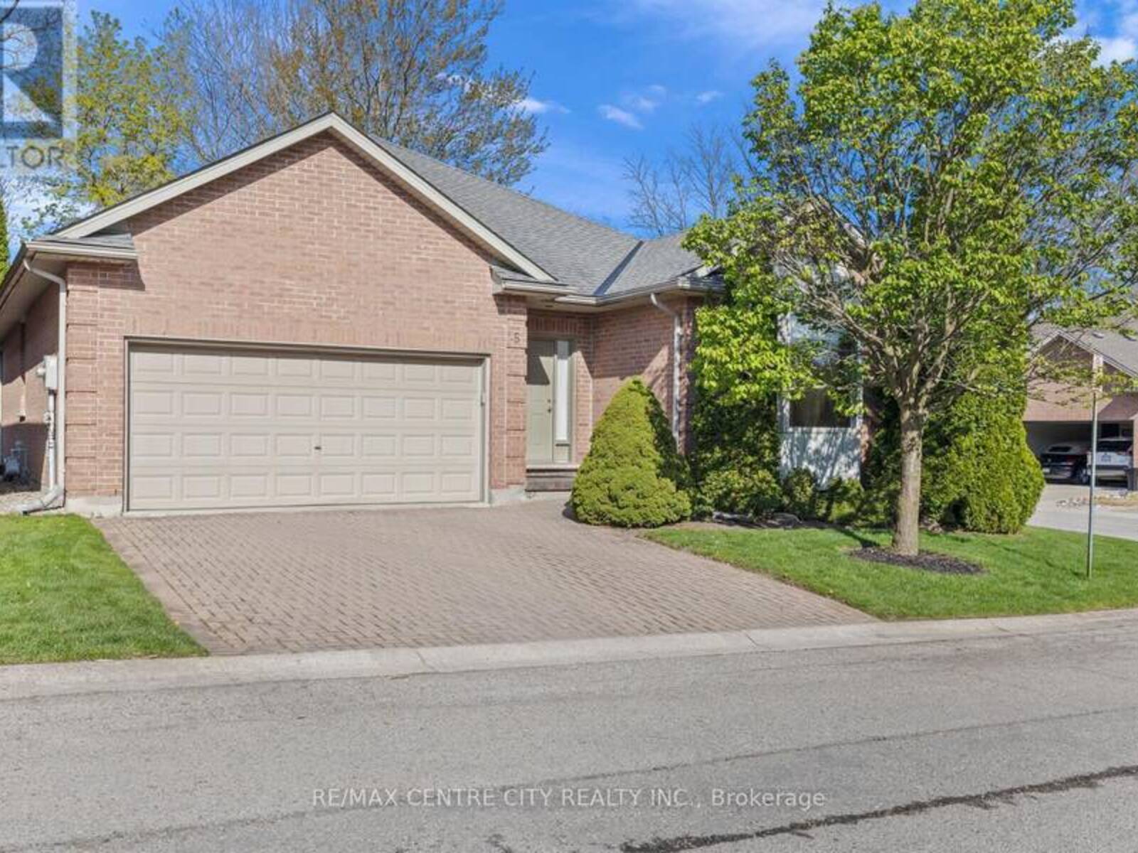 5 - 448 COMMISSIONERS ROAD E, London, Ontario N6C 2T7