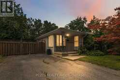 34 OREGON ROAD | London Ontario | Slide Image One