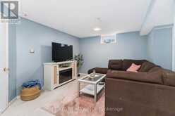 34 OREGON ROAD | London Ontario | Slide Image Eight