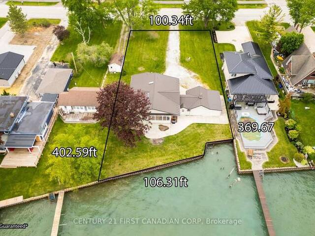 3877 ST CLAIR PARKWAY St. Clair Ontario, N0P 2B0 - 3 Bedrooms Waterfront Home For sale