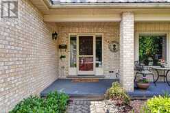 46 GARDEN WALK | London Ontario | Slide Image Three