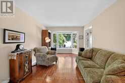 46 GARDEN WALK | London Ontario | Slide Image Six