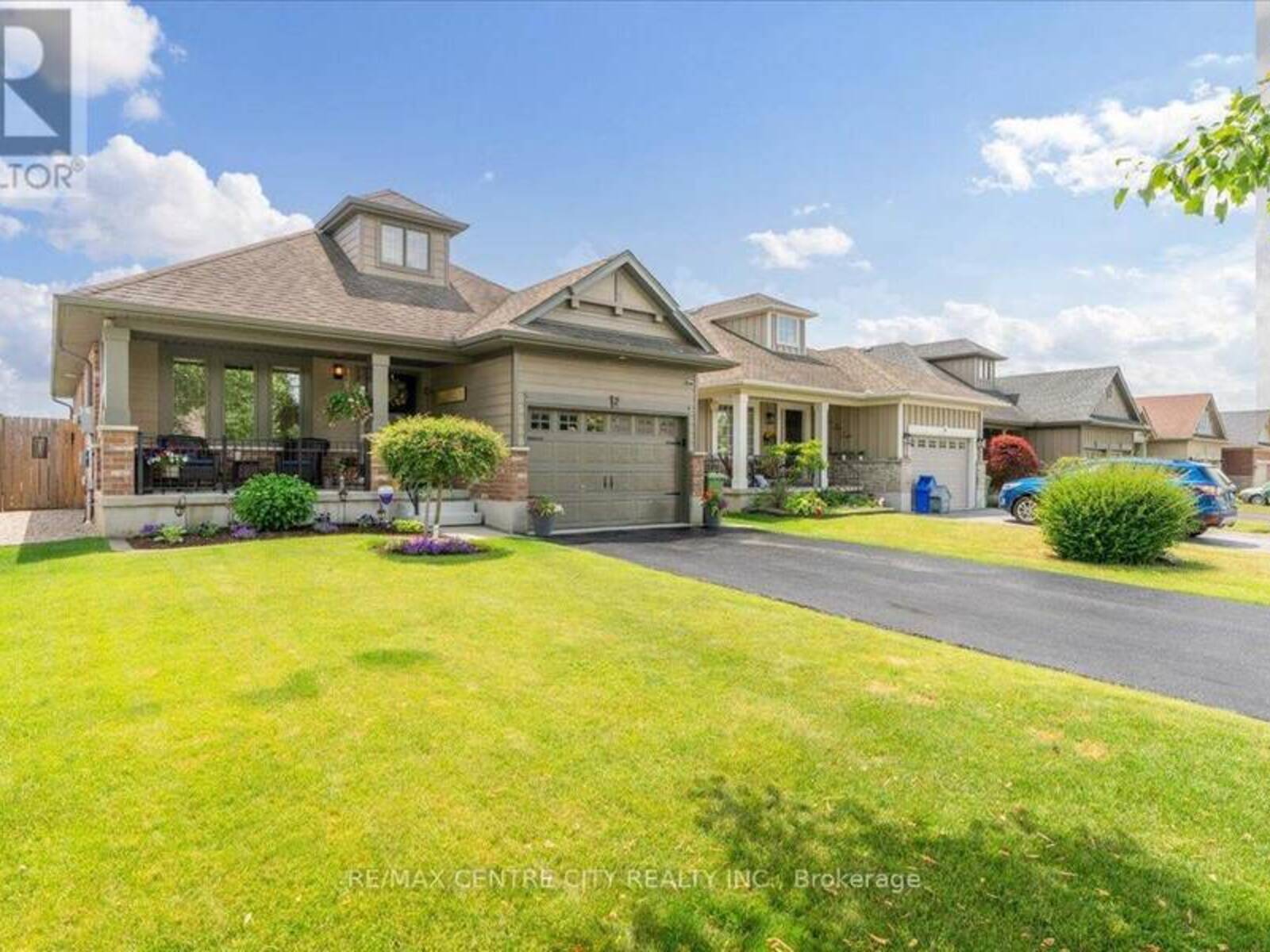 2 CHERRY BLOSSOM LANE, St. Thomas, Ontario N5R 1L2