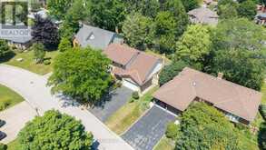 9 ULLSWATER CRESCENT | London Ontario | Slide Image Thirty-seven