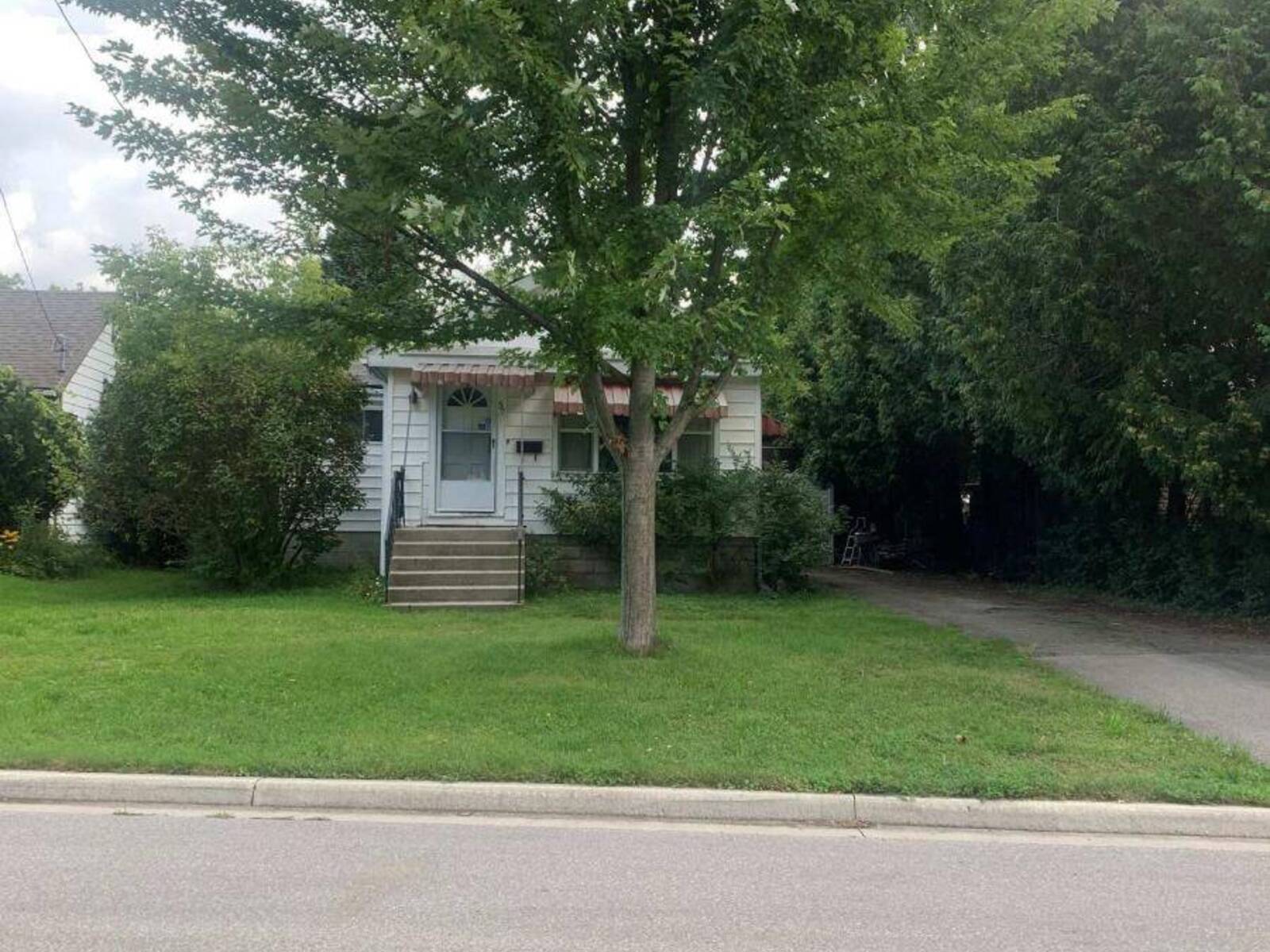 57 BRITANNIA AVENUE, London, Ontario N6H 2J3