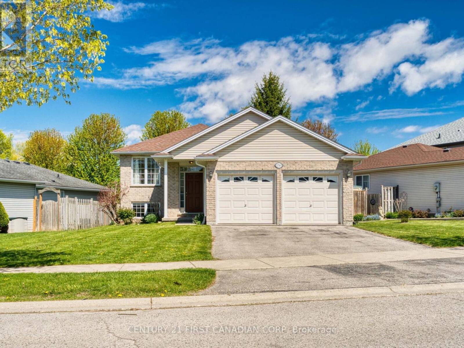1761 DEVOS DRIVE, London, Ontario N5X 4H9