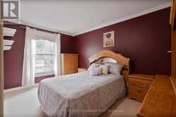 327 EVERGLADE CRESCENT | London Ontario | Slide Image Thirteen