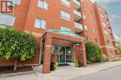 608 - 77 BASELINE ROAD W | London Ontario | Slide Image Two