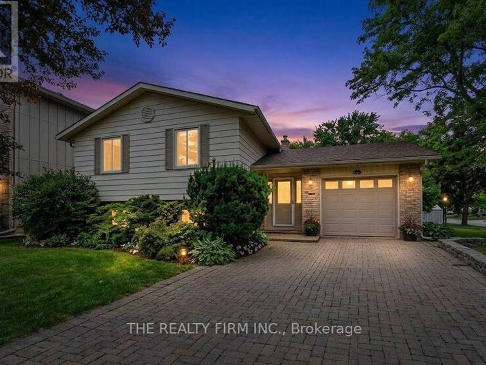 4084 BLUEPOINT DRIVE, Plympton-Wyoming, Ontario N0N 1J6