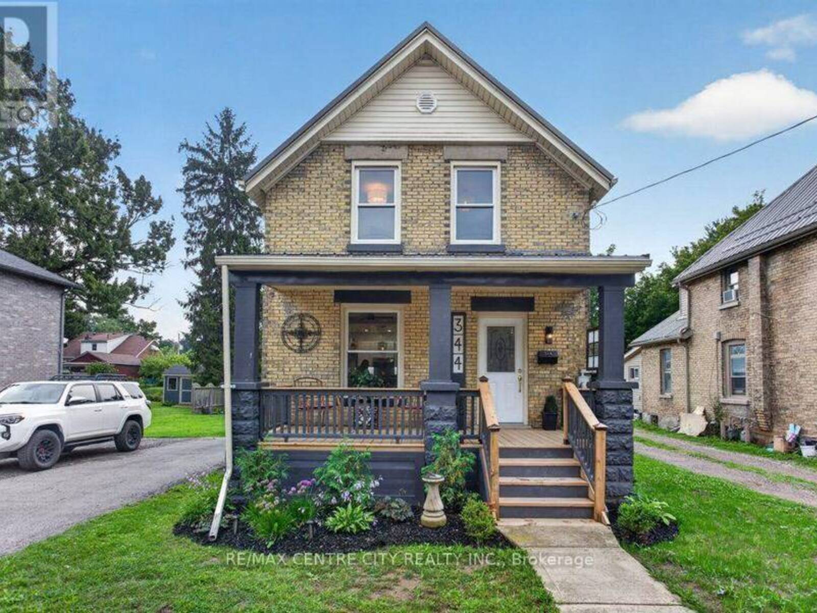 344 WELLINGTON STREET, St. Thomas, Ontario N5R 2T3