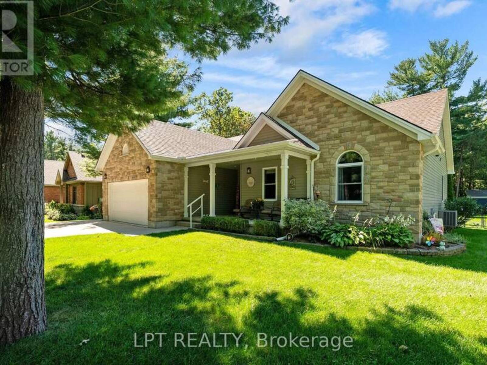 10011 JENNA ROAD, Grand Bend, Ontario N0M 1T0
