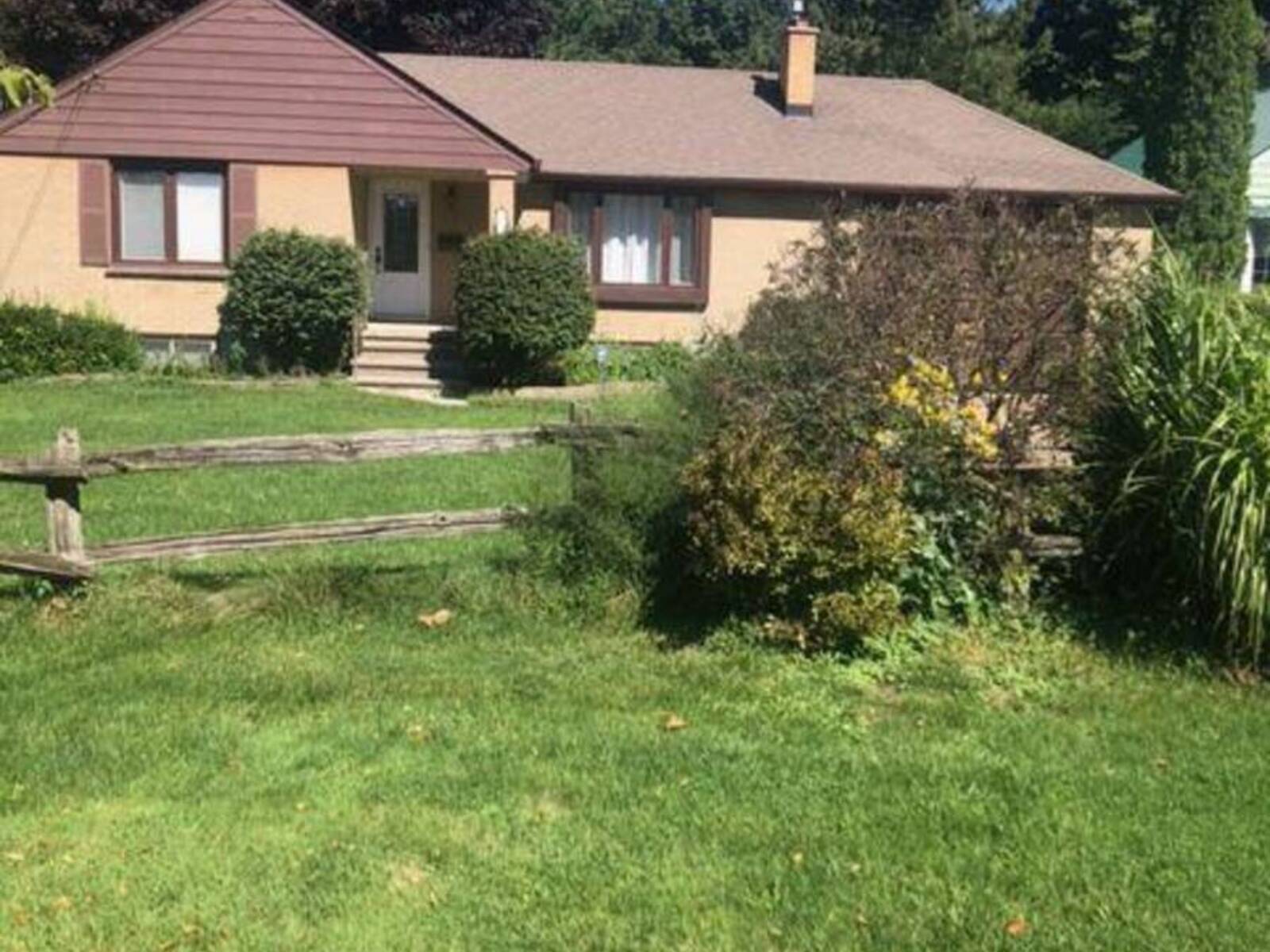 1806 PARKHURST AVENUE, London, Ontario N5V 2C3