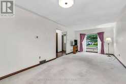 744 CLASSIC DRIVE | London Ontario | Slide Image Seven