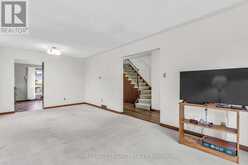 744 CLASSIC DRIVE | London Ontario | Slide Image Nine