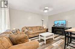 25 UPCOTT CRESCENT | London Ontario | Slide Image Five