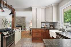 85 BLOOMFIELD DRIVE | London Ontario | Slide Image Twelve