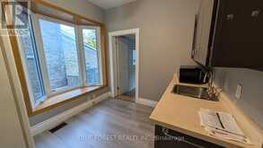 867 QUEENS AVENUE | London Ontario | Slide Image Eight